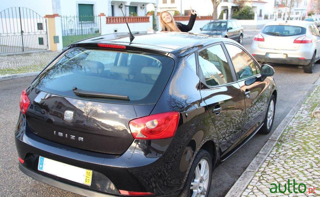 2010' SEAT Ibiza photo #1