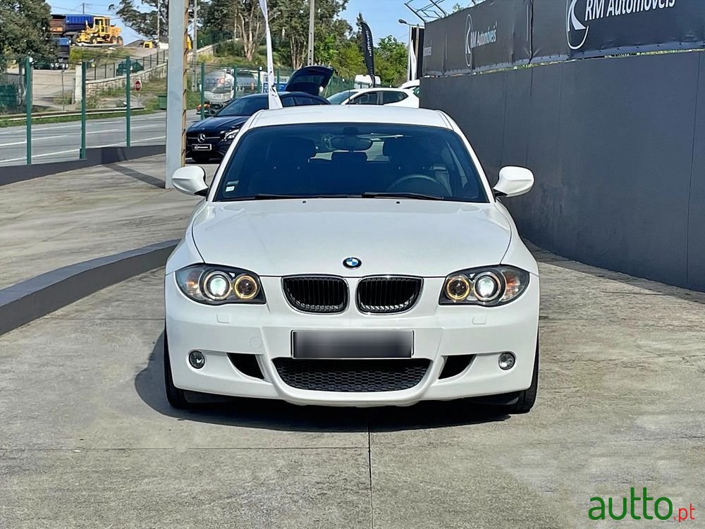 2011' BMW Série 1 D Pack M photo #3