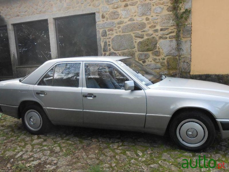 1989' Mercedes-Benz 200 Automatico photo #1