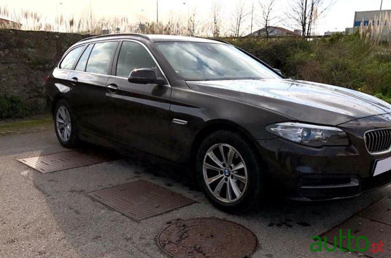 2015' BMW 520 D Line Luxury Auto photo #1