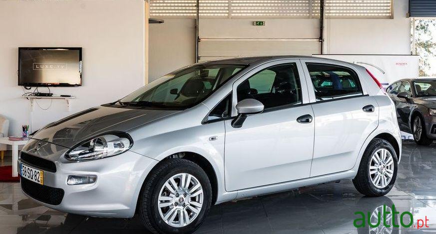 2017' Fiat Punto photo #3