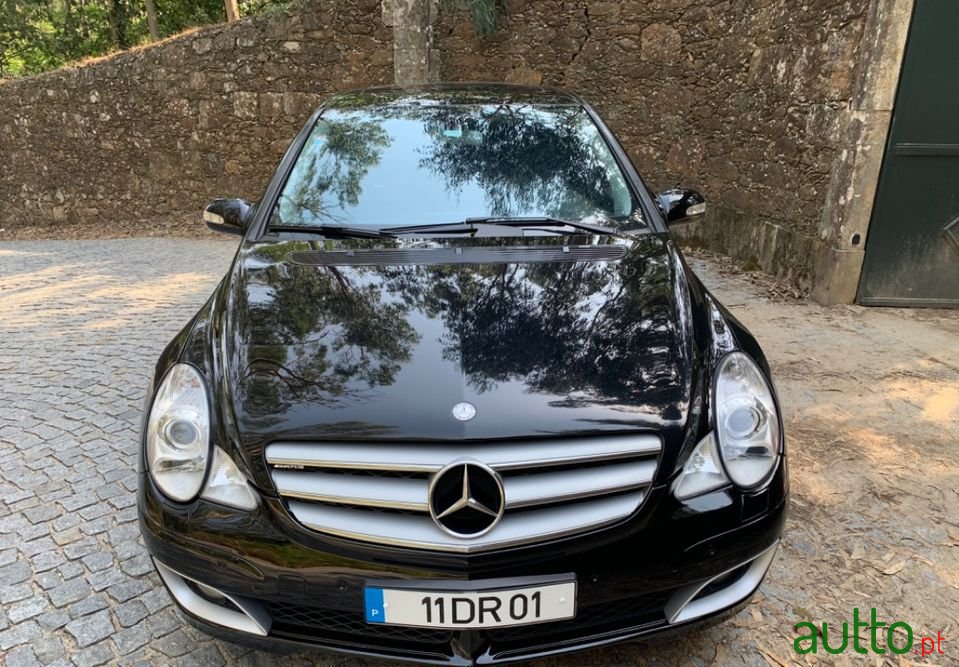 2007' Mercedes-Benz R-320 photo #3