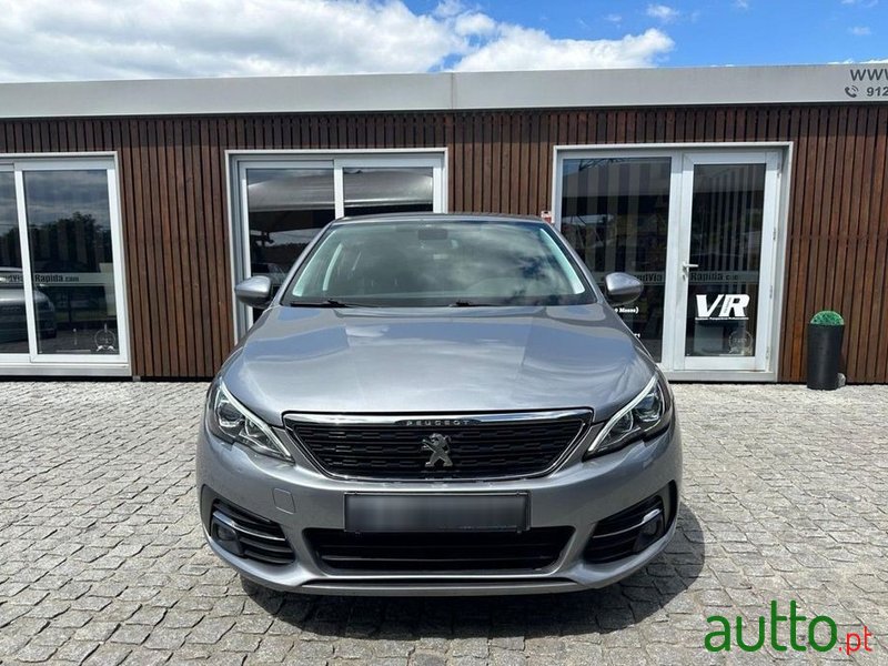 2018' Peugeot 308 photo #2