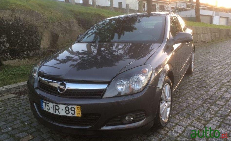 2010' Opel Astra Gtc photo #2