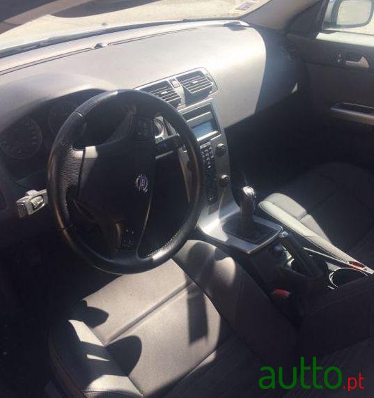 2004' Volvo V50 2.0 Nivel 2 photo #2
