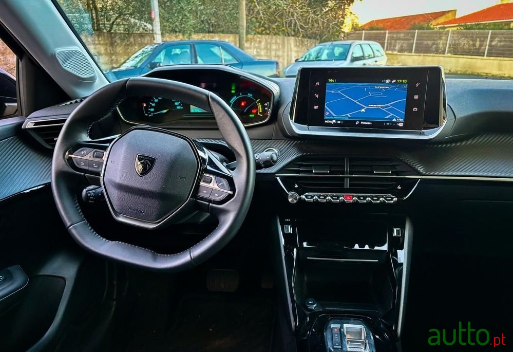 2024' Peugeot e-208 50 Kwh Style photo #1