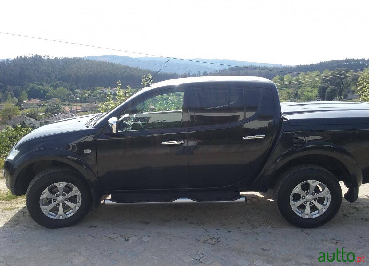 2011' Mitsubishi L 200 L200 STRAKAR photo #1