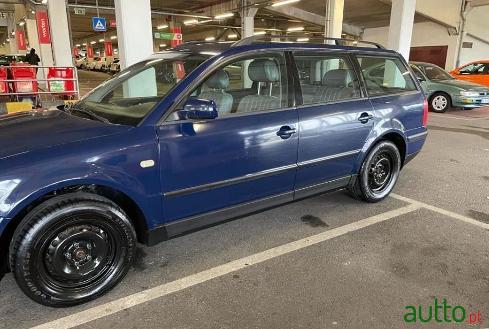 1998' Volkswagen Passat Variant photo #2