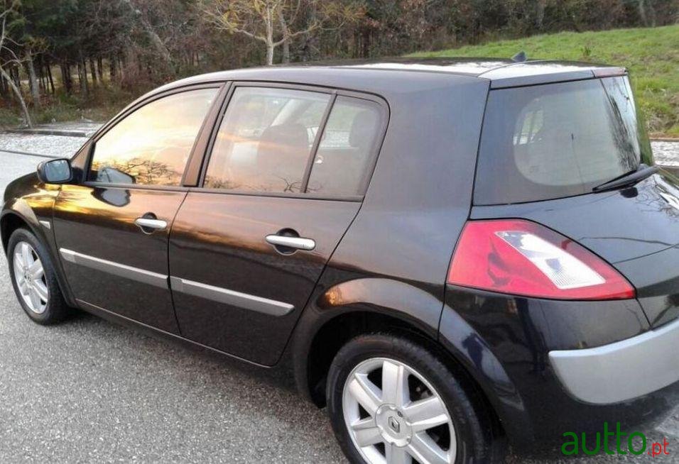 2004' Renault Megane photo #2