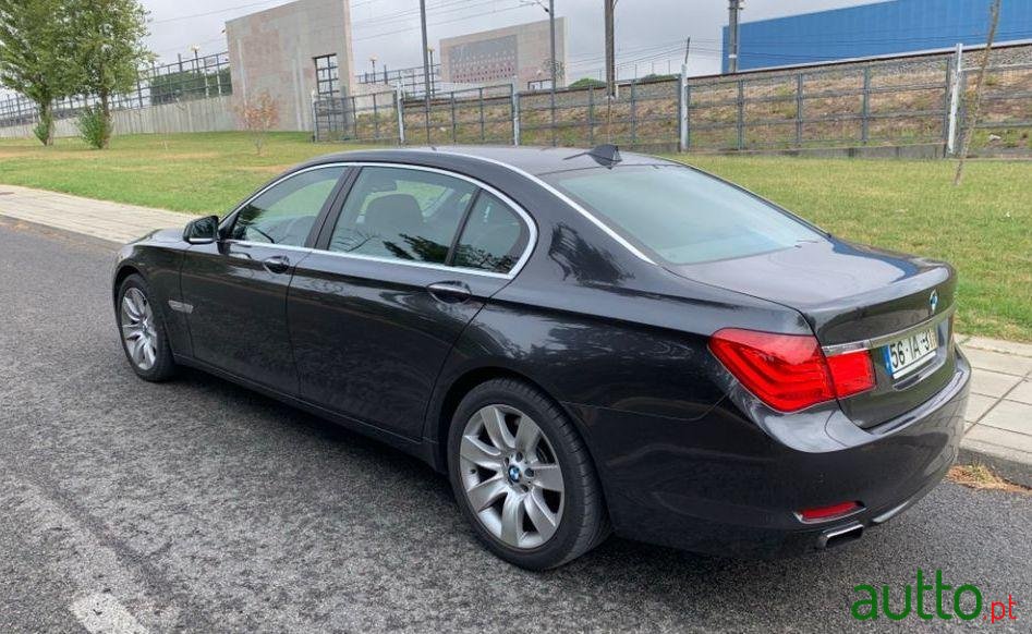 2009' BMW 750 Li photo #1