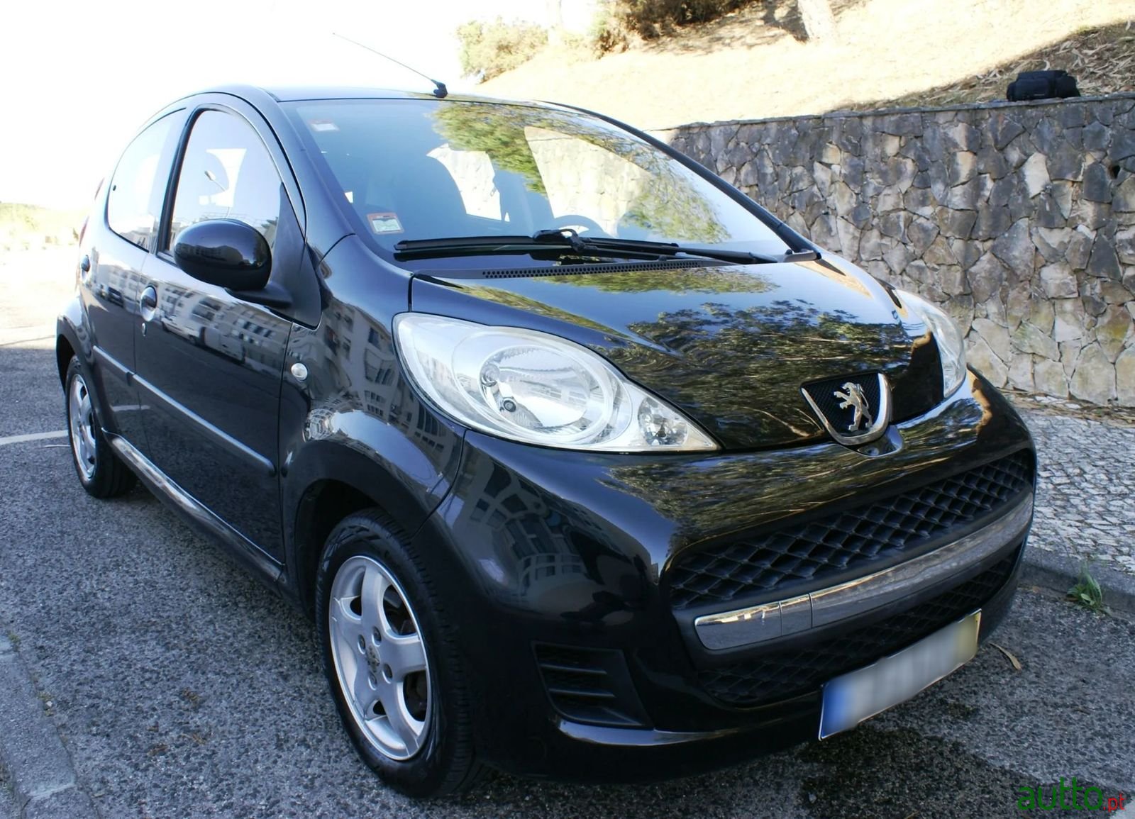 2010' Peugeot 107 photo #3