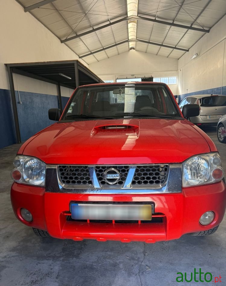 2004' Nissan Navara photo #3