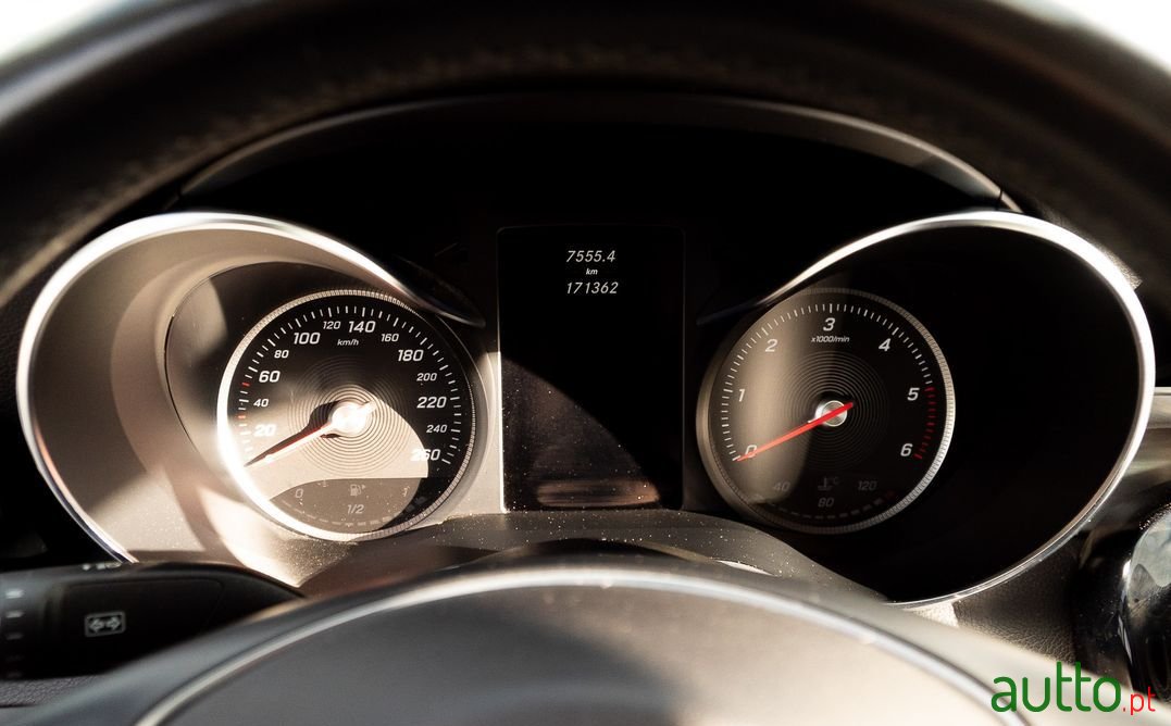 2014' Mercedes-Benz C-220 photo #5