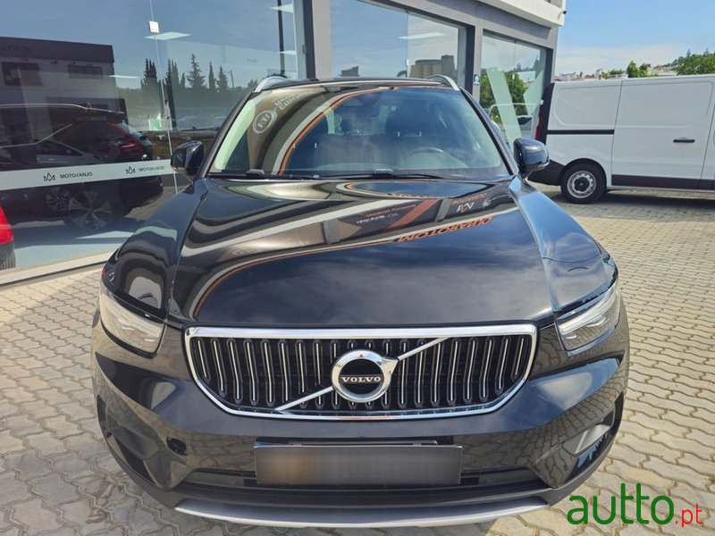2021' Volvo Xc 40 photo #2