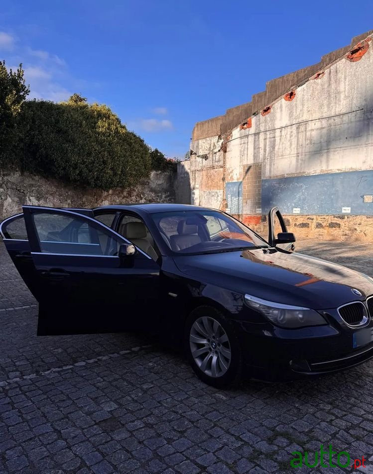 2008' BMW Série 5 Da Executive photo #3