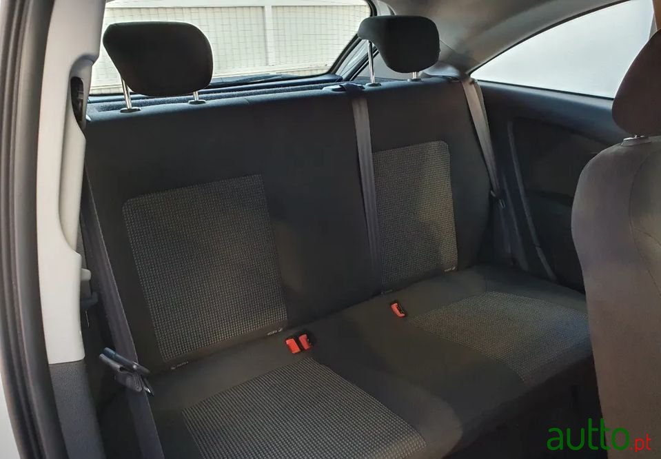 2014' Opel Corsa photo #5