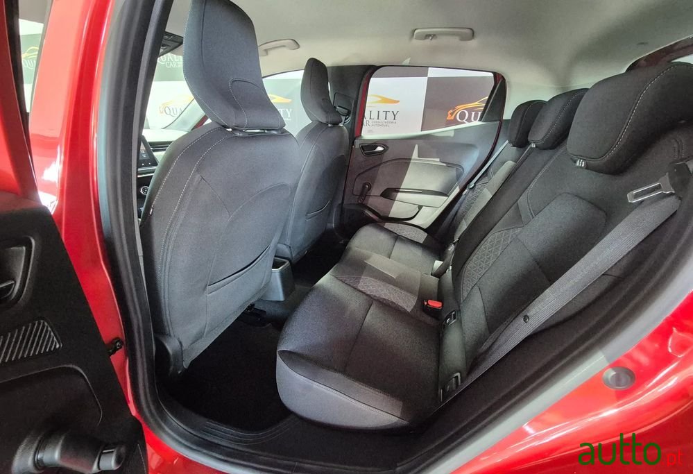 2021' Renault Clio 1.0 Tce Intens photo #5