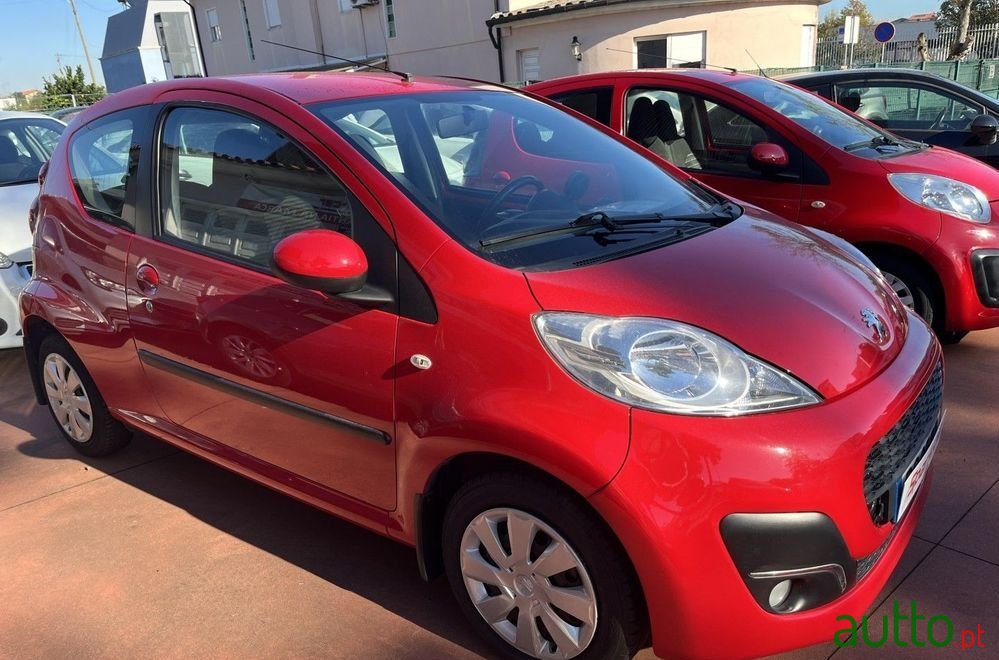 2013' Peugeot 107 1.0 Active photo #3