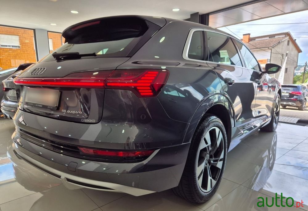 2022' Audi e-tron 55 Quattro S Line photo #4
