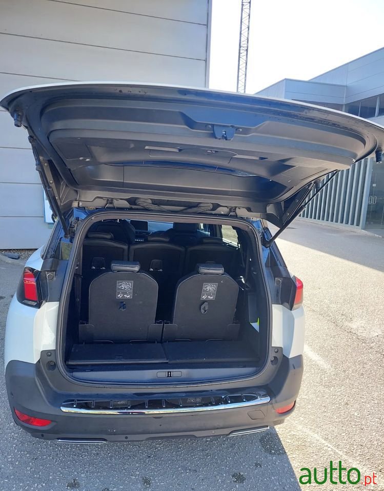 2018' Peugeot 5008 photo #5
