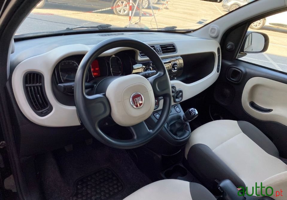 2016' Fiat Panda photo #4
