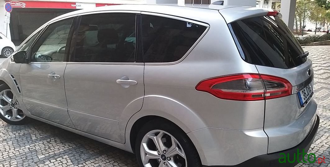 2010' Ford S-Max photo #4