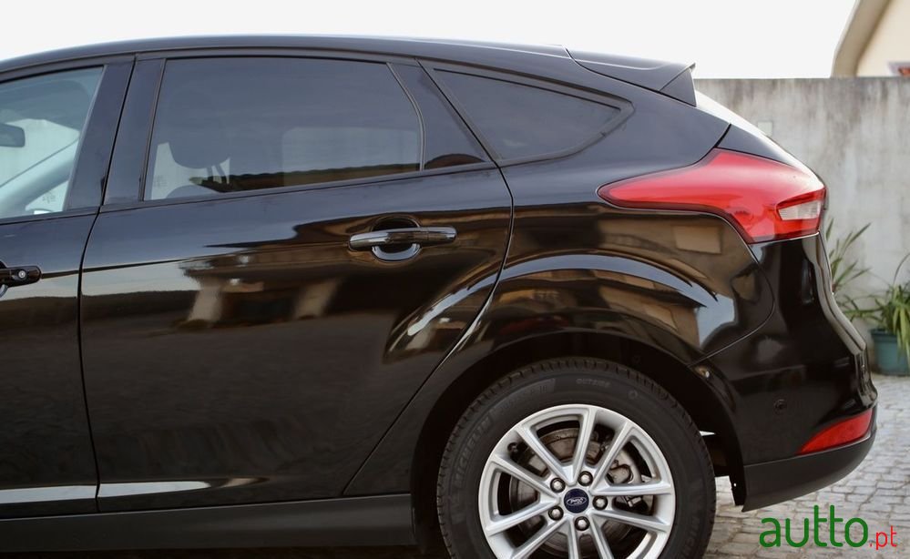 2018' Ford Focus photo #4