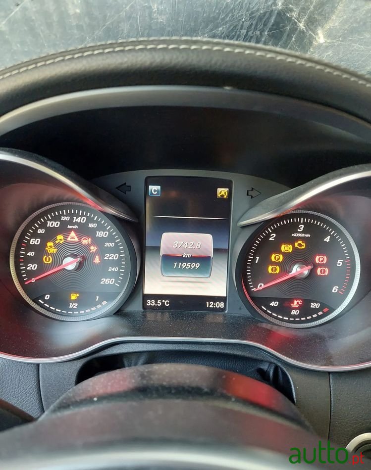 2015' Mercedes-Benz Classe C photo #4