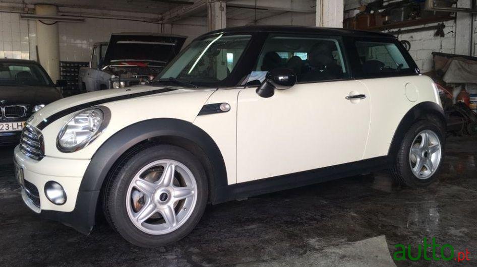 2008' MINI Cooper D photo #3