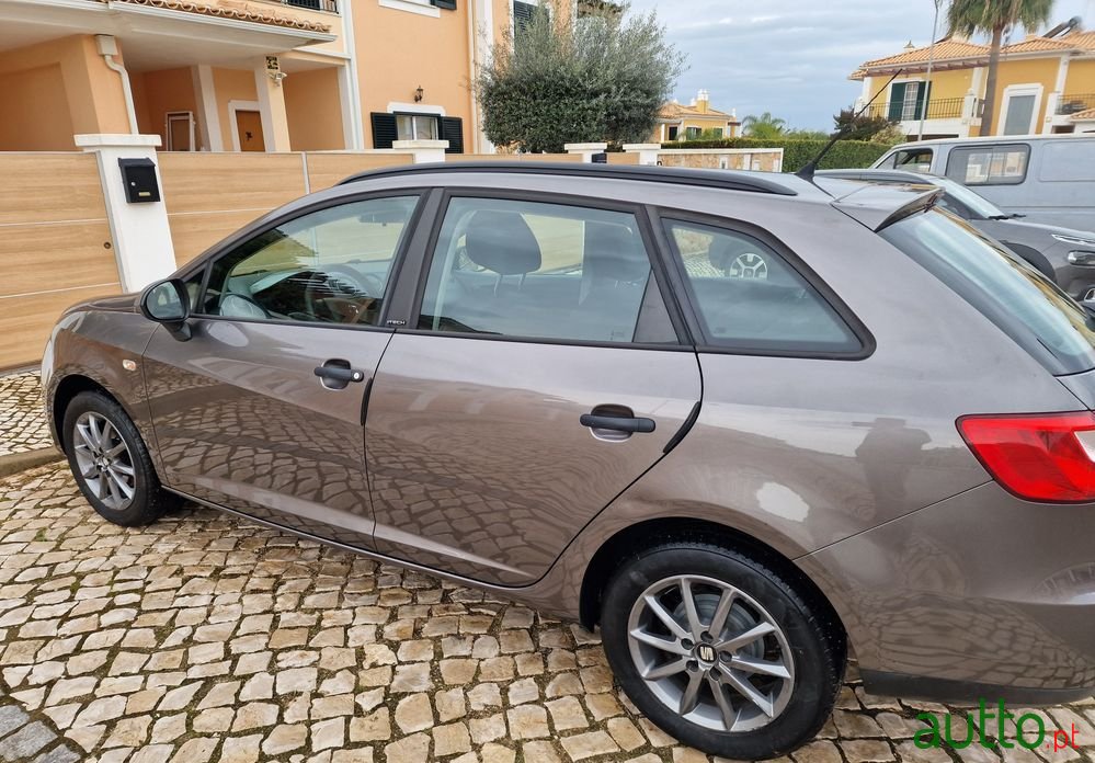 2015' SEAT Ibiza St photo #2