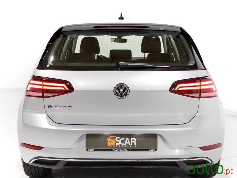 2019' Volkswagen E-Golf photo #4