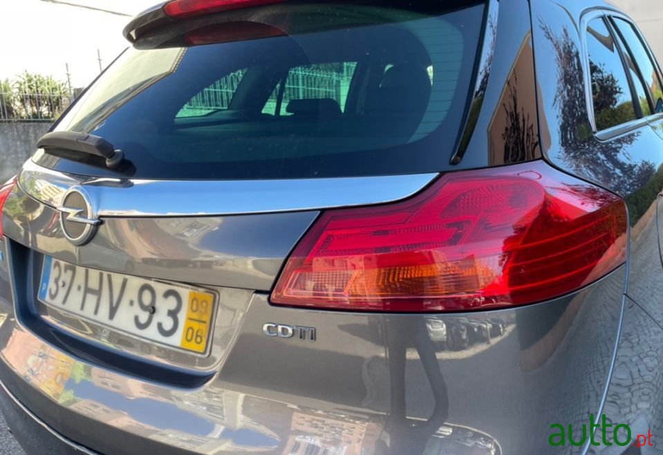 2009' Opel Insignia Sports Tourer photo #5