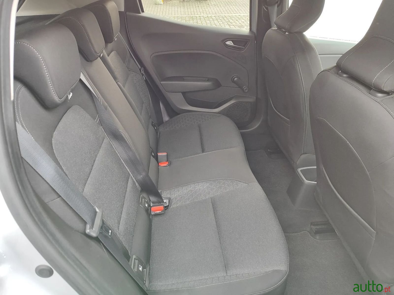 2020' Renault Clio photo #5