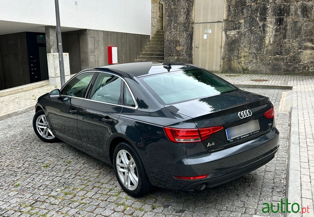 2018' Audi A4 2.0 Tdi Advance S Tronic photo #4