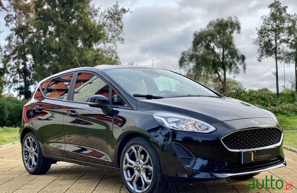 2019' Ford Fiesta St-Line photo #2