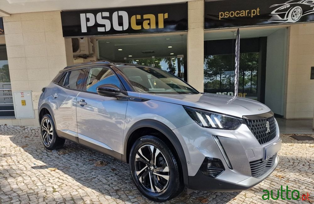 2021' Peugeot 2008 1.2 Puretech Gt photo #3