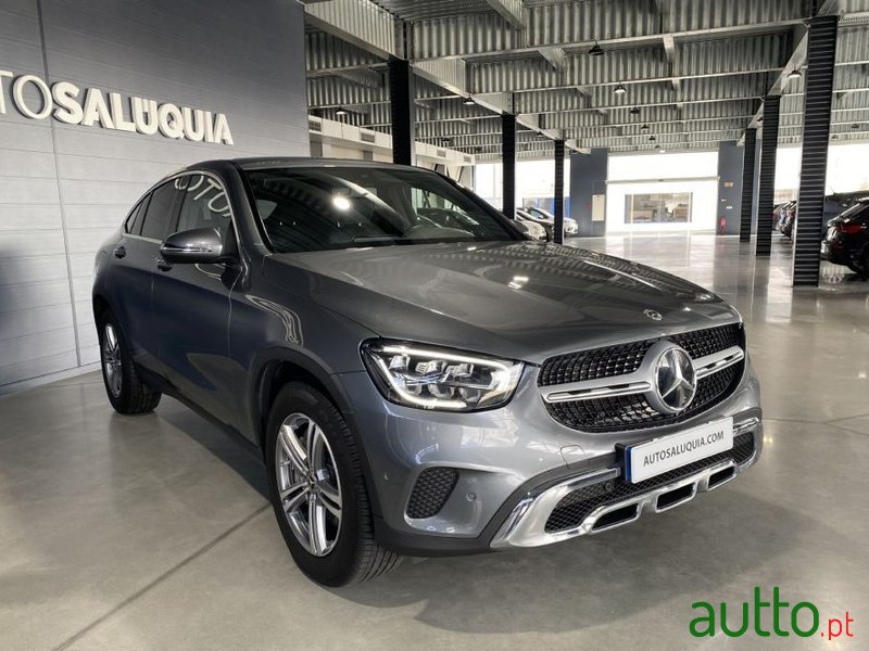 2022' Mercedes-Benz Glc-300 photo #6