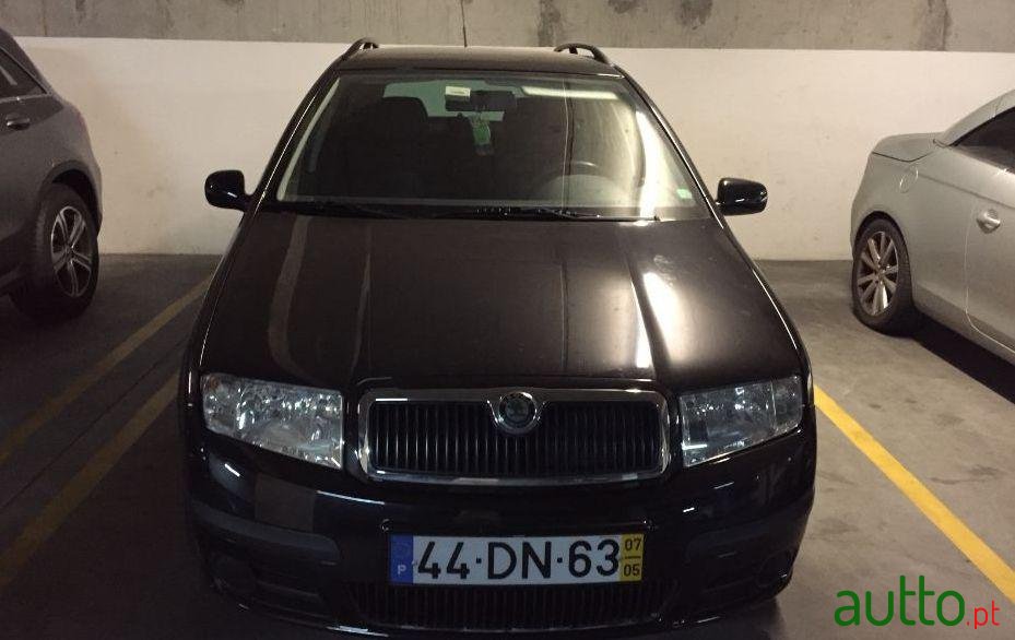 2007' Skoda Fabia Break photo #2