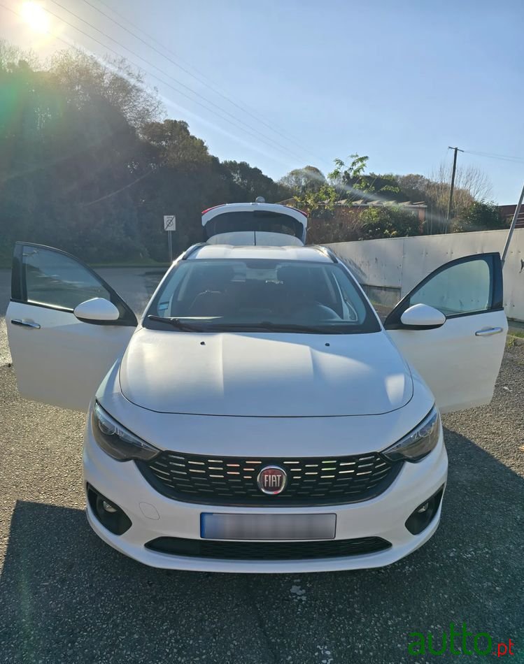 2019' Fiat Tipo Station Wagon photo #1
