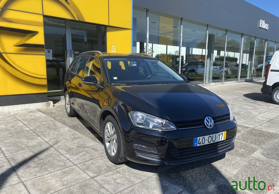 2014' Volkswagen Golf Variant photo #6