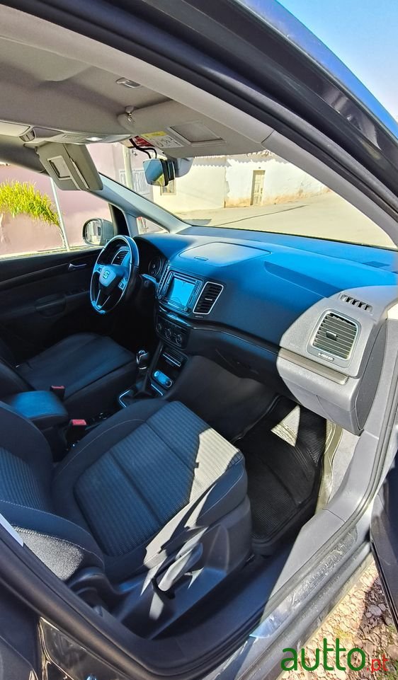 2019' SEAT Alhambra 2.0 Tdi Xcellence photo #3