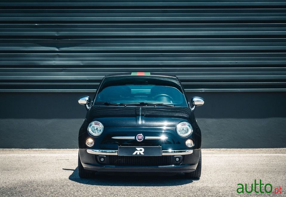 2011' Fiat 500C photo #2