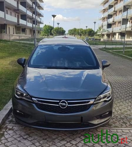 2017' Opel Astra Sports Tourer photo #3