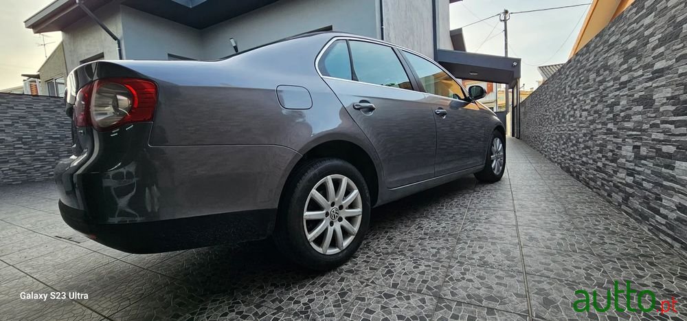 2007' Volkswagen Jetta photo #5