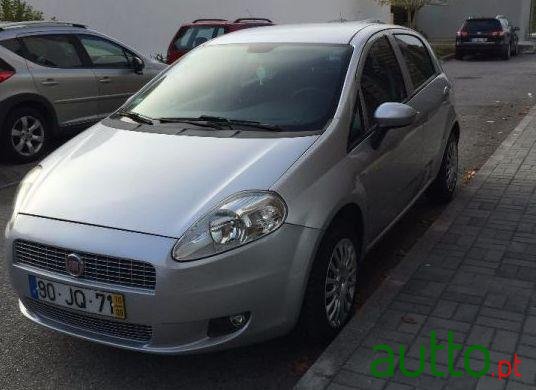 2010' Fiat Grande Punto photo #1