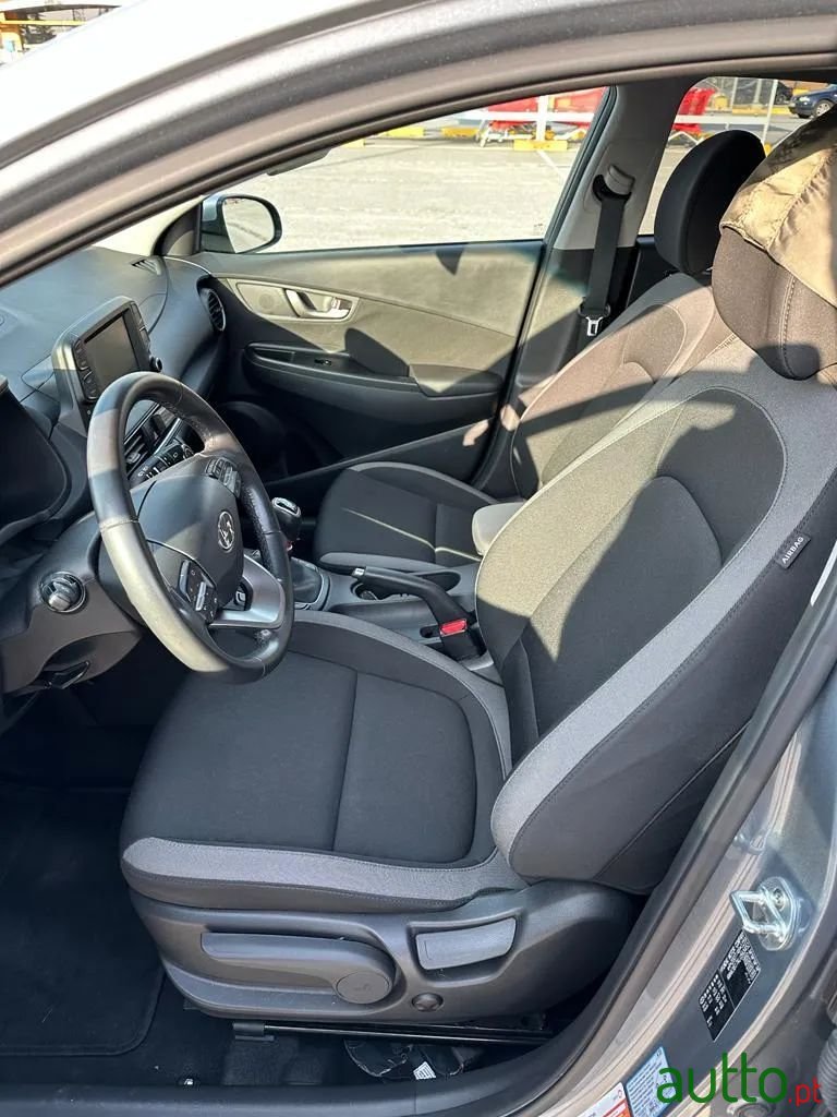 2020' Hyundai Kauai photo #5