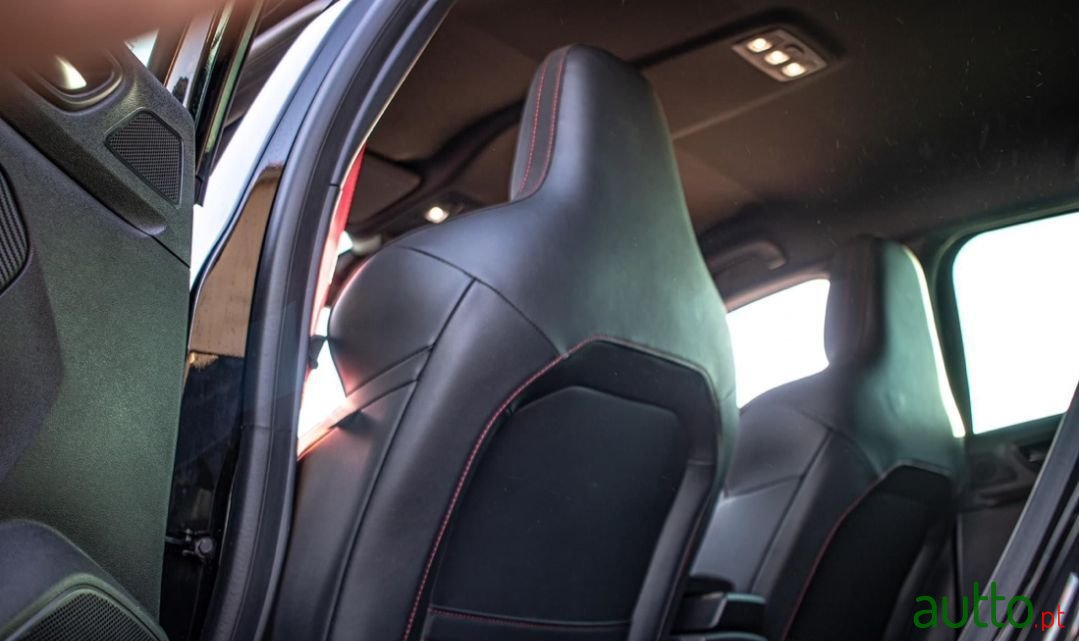 2020' Renault Megane photo #5