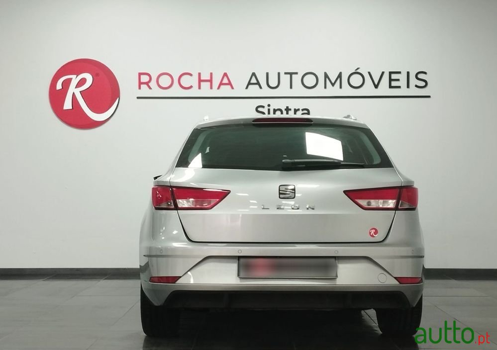 2018' SEAT Leon St photo #3