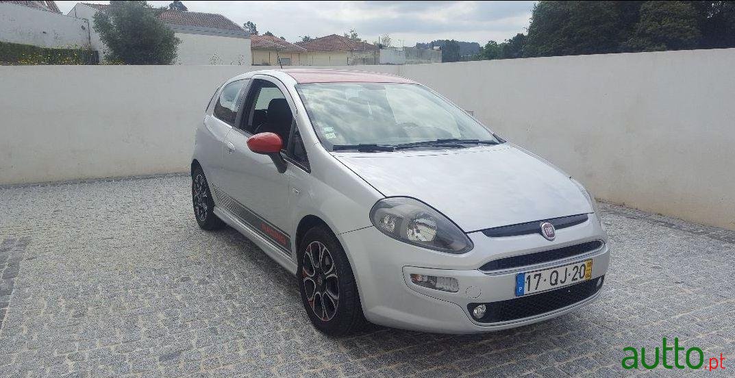 2010' Fiat Punto Evo 1.3 Multijet photo #1