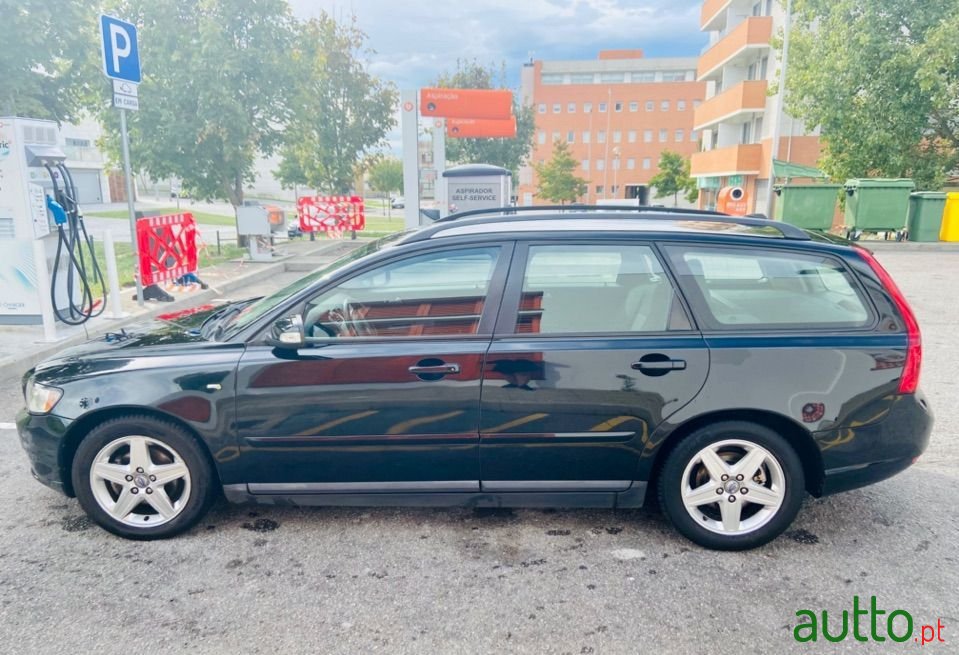 2009' Volvo V50 photo #2